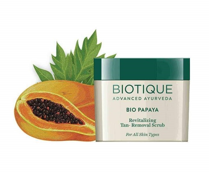 Восстанавливающий скраб для лица с Папайя (Bio Papaya Revitalizing Tan-Removal Scrub) Biotique, 75 г